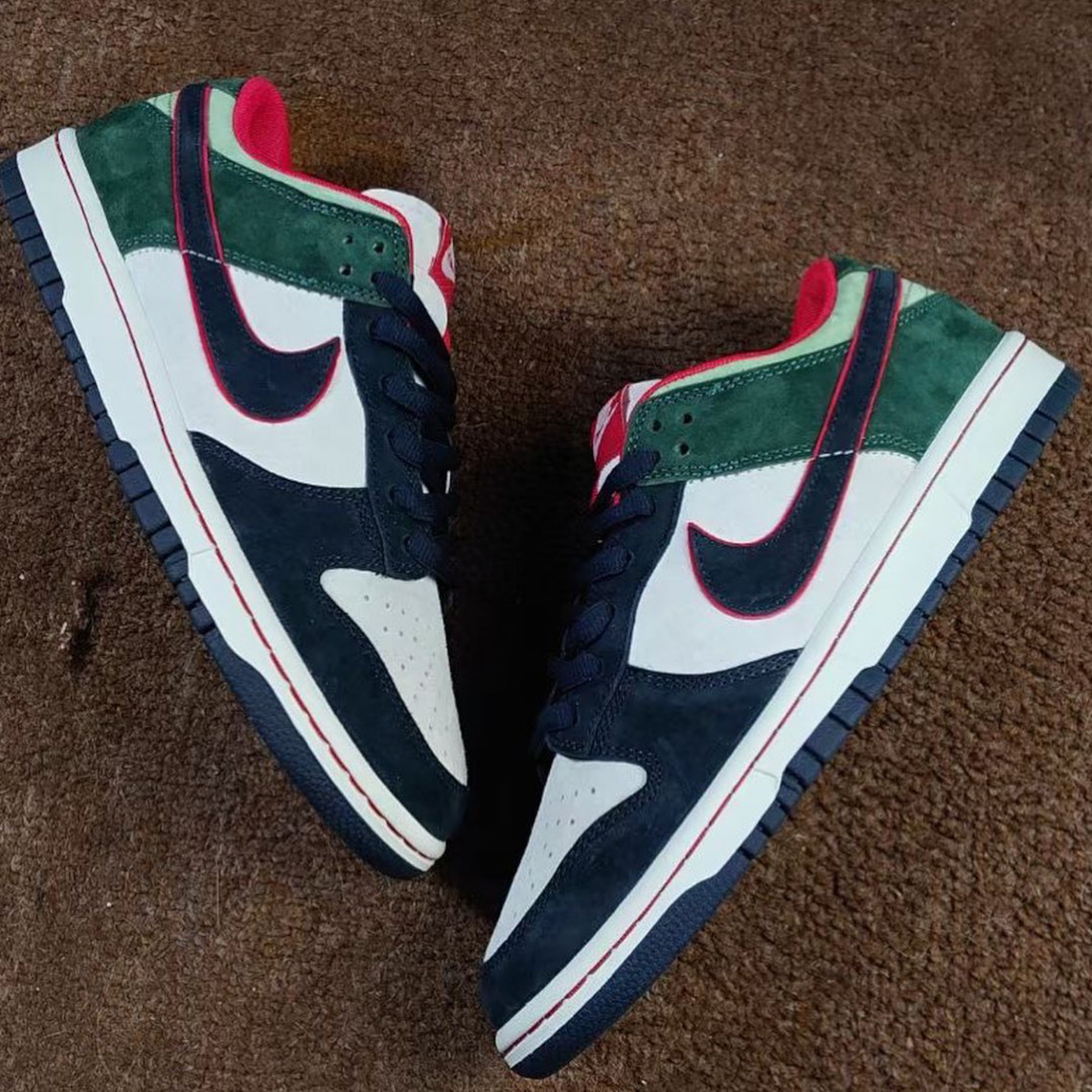 dunk low white navy red