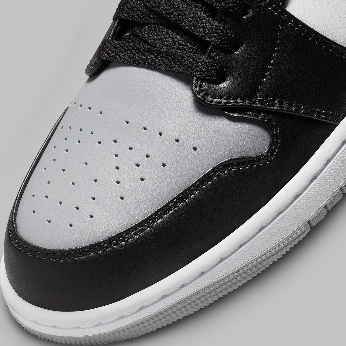 Air Jordan light smoke grey jordan 1 low 1 Low "Smoke Grey Toe" 553558-052 | SneakerNews.com