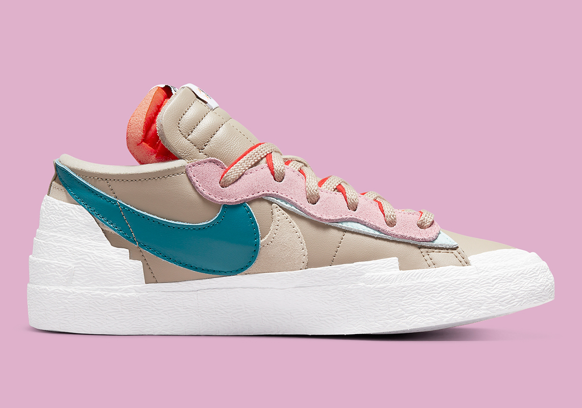 定価　KAWS × sacai × Nike Blazer Low "Reed"