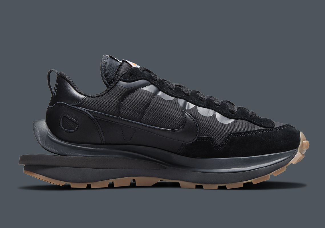 sacai Nike VaporWaffle sacai x vapor waffle "Black/Gum" DD1875-100 | SneakerNews.com