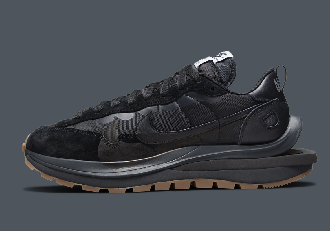 sacai Nike VaporWaffle black nike sacai waffle "Black/Gum" DD1875-100 | SneakerNews.com