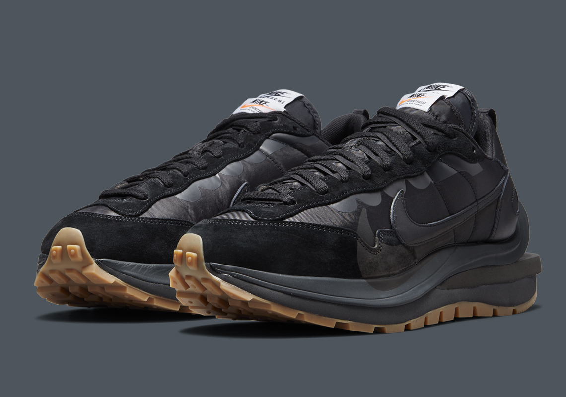 Official Images Of The sacai x Nike VaporWaffle In "Black/Gum"