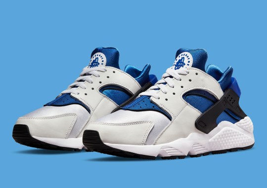 Nike Mixes “Metro Blue” With “Sport Royal” For This Upcoming Air Huarache