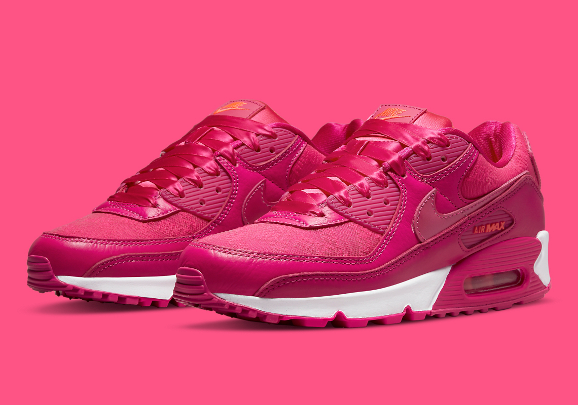 Bright Fuchsia Covers This Nike Air Max 90 Ahead Of Valentine's Day