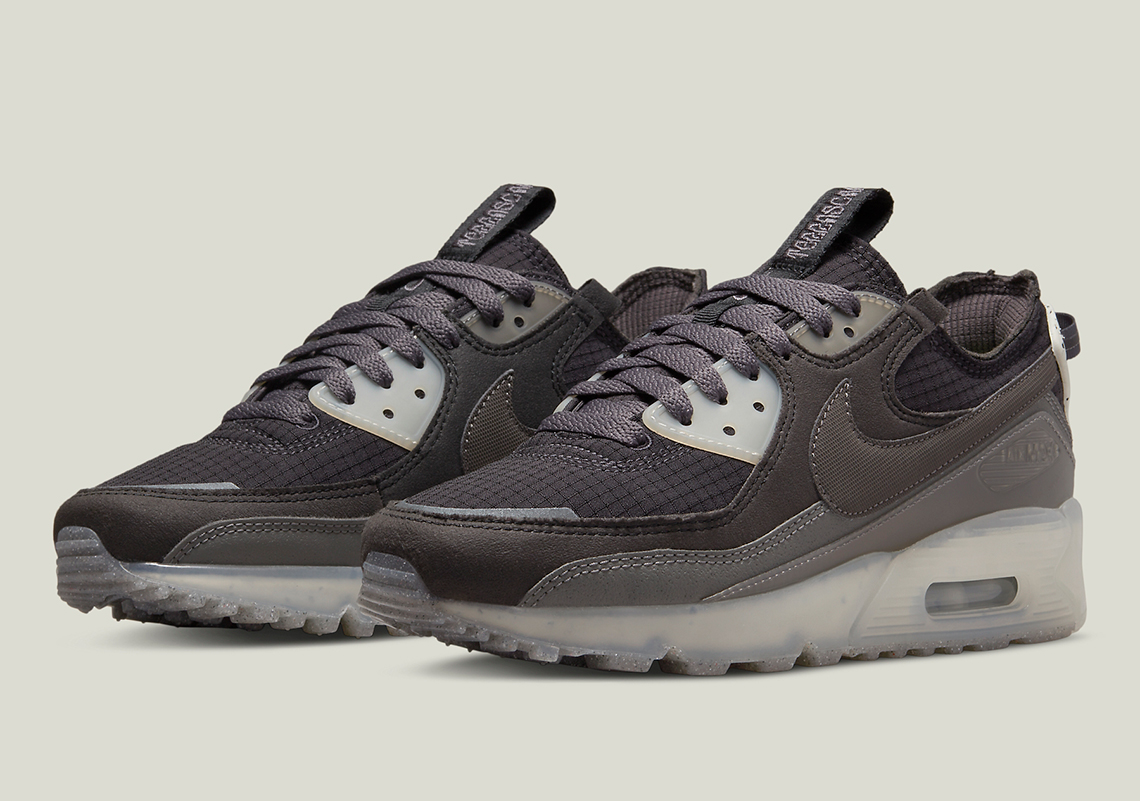 Nike Air Max 90 Terrascape Appears In A Simple "Black" And "Thunder Grey" Colorway