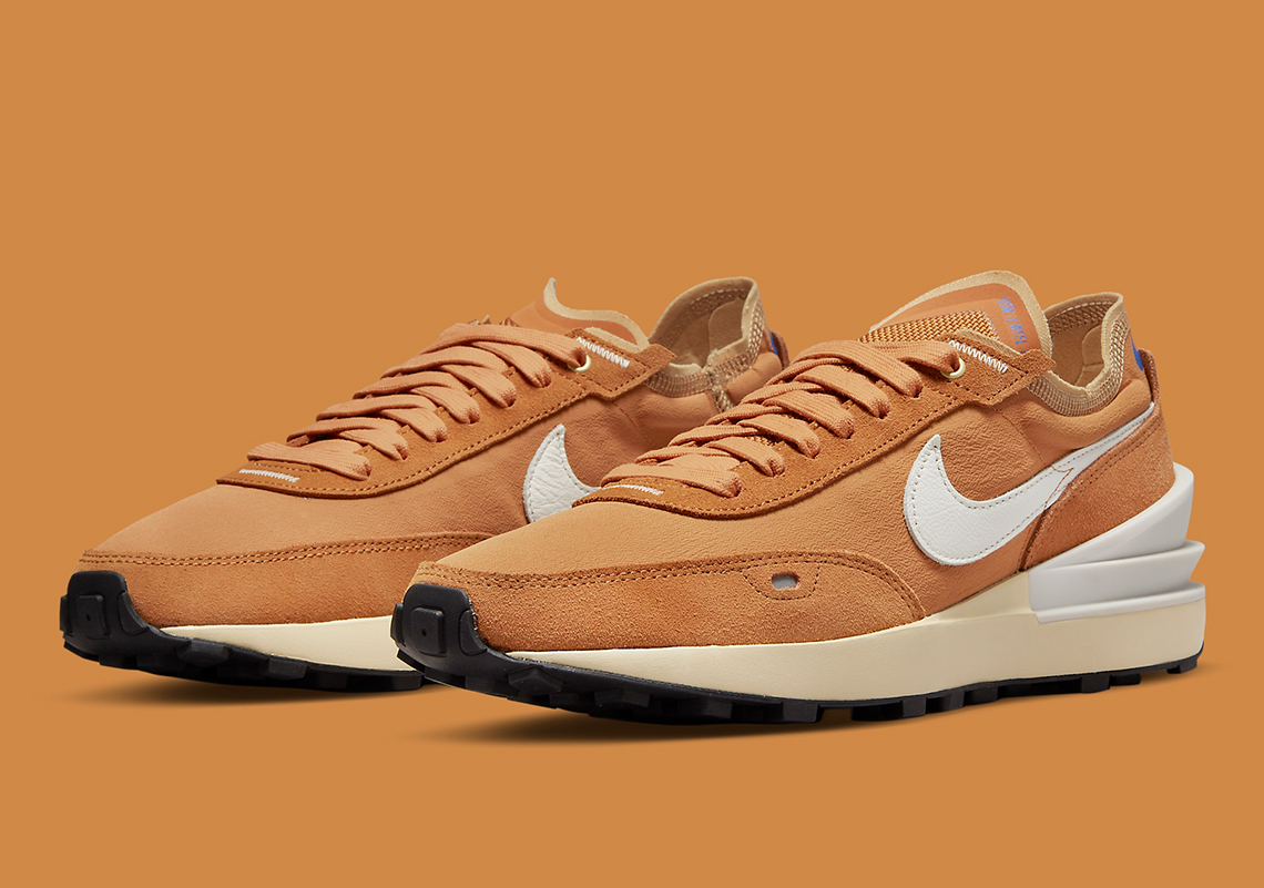 nike waffle one brown