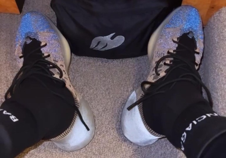 YZY BSKTBL Knit Slate Azure Size 11.5 ADIDAS x YEEZY BSKTBL KNIT Blue Slate Azure High Top Lace Up  main image 3