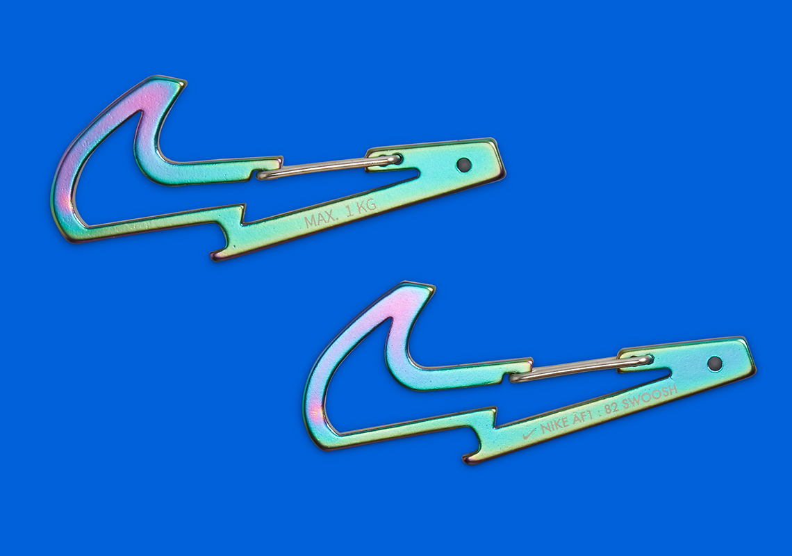 Nike Air Force 1 Low Carabiner Swoosh Release