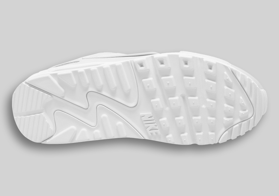 bottom of air max 90