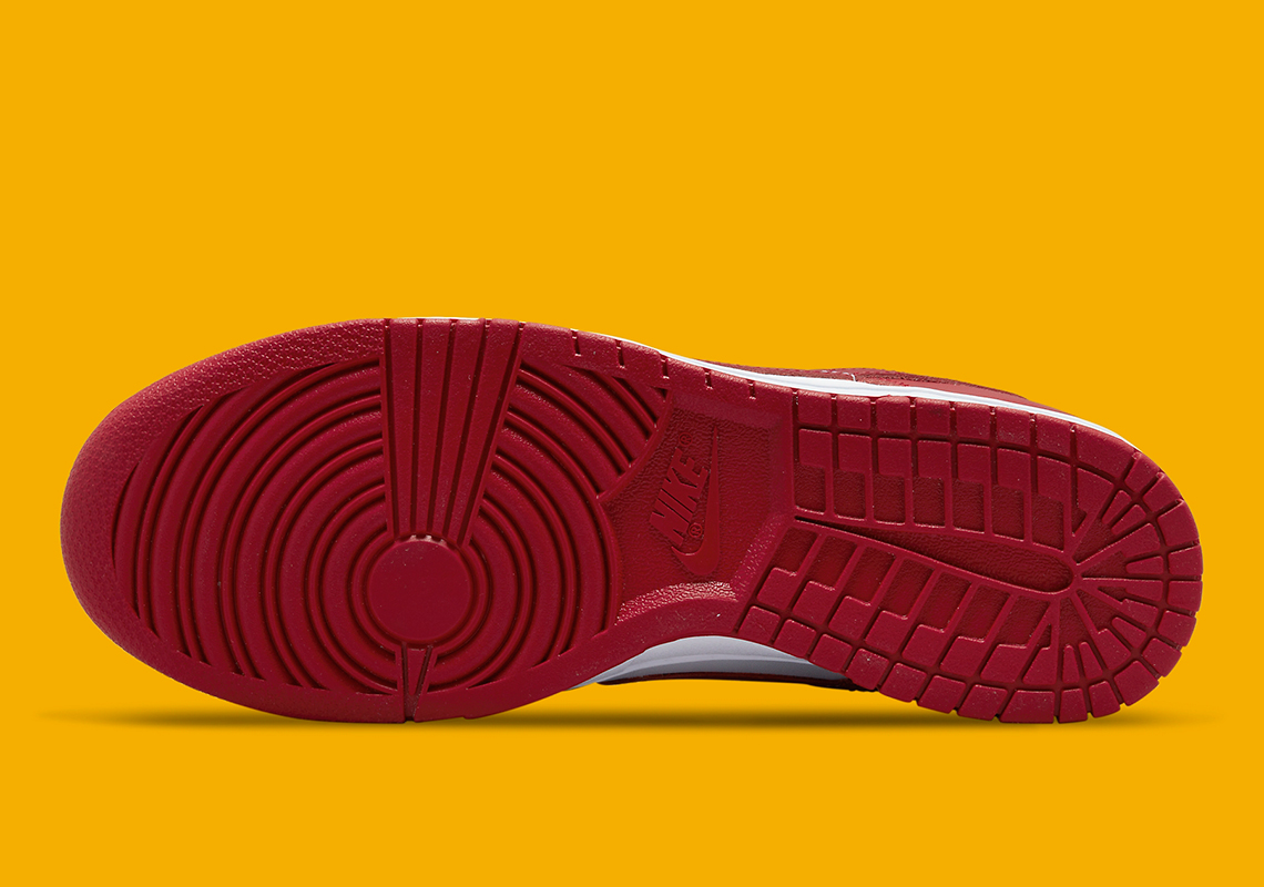 Pablo Prigioni shooting in the Nike Kobe 8 System Black History Month Red White Yellow Dd1391 602 2