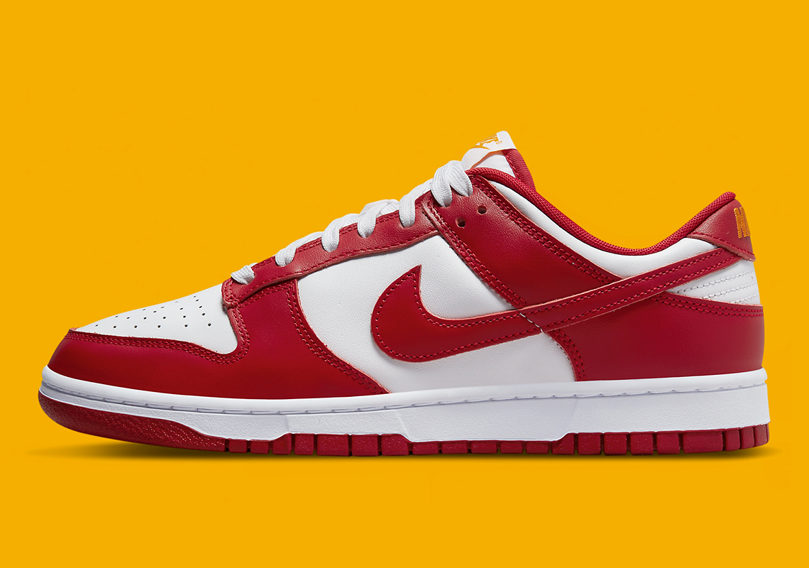 red and white nike dunks