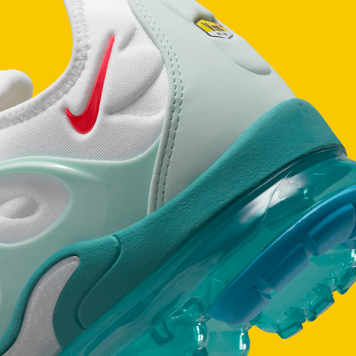 vapormax plus turquoise