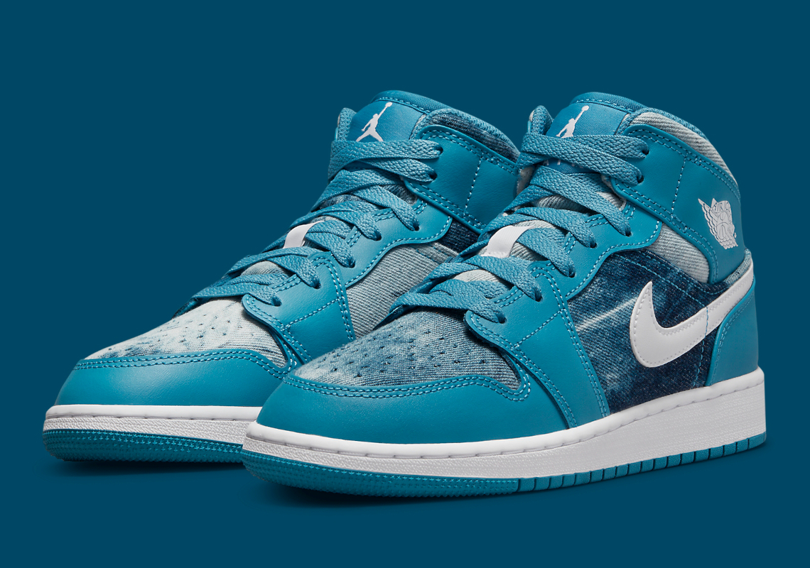 Official Images Of The Kid's Air Jordan 1 Mid "Washed Denim"