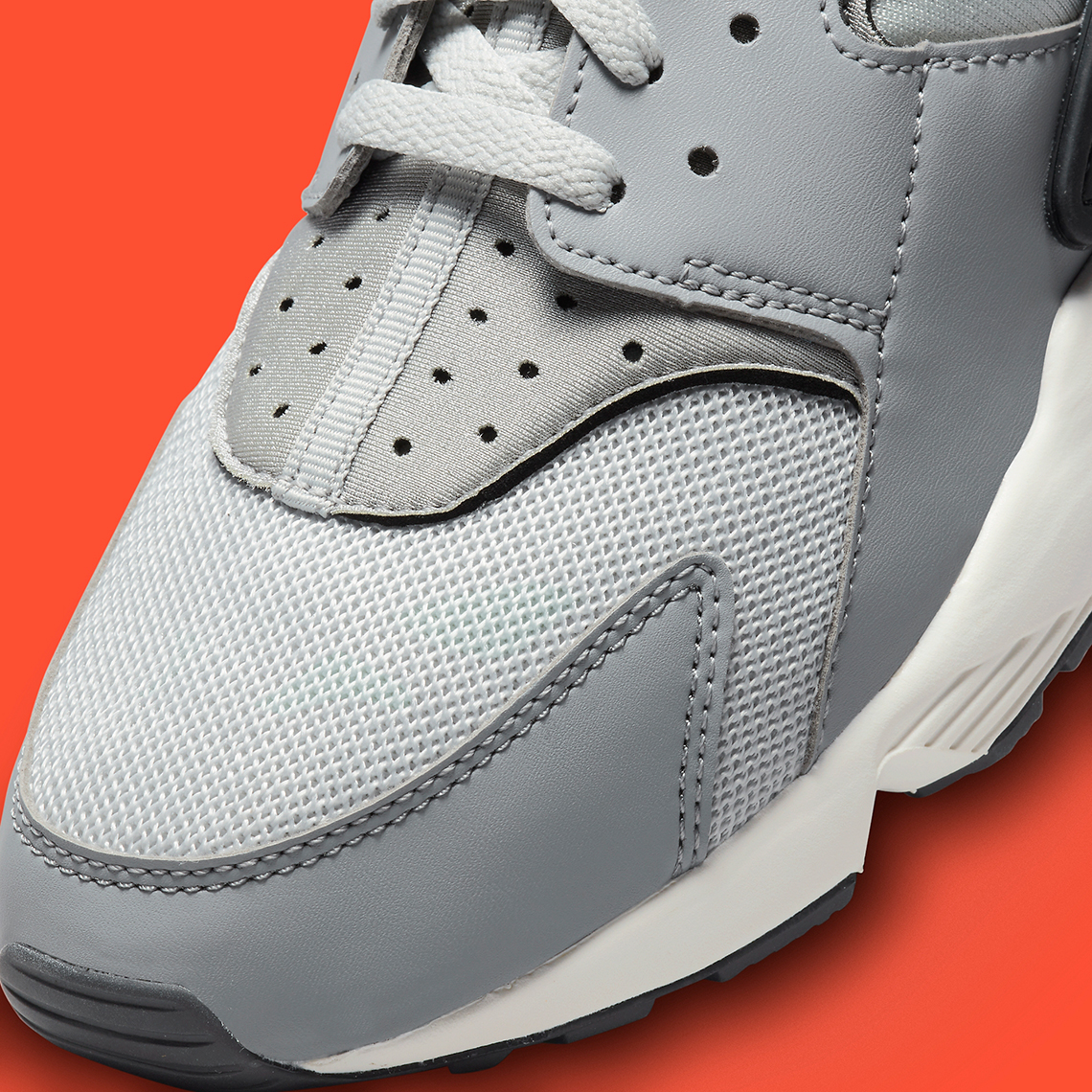 Nike Air Huarache DR8606-001 Release Info | SneakerNews.com