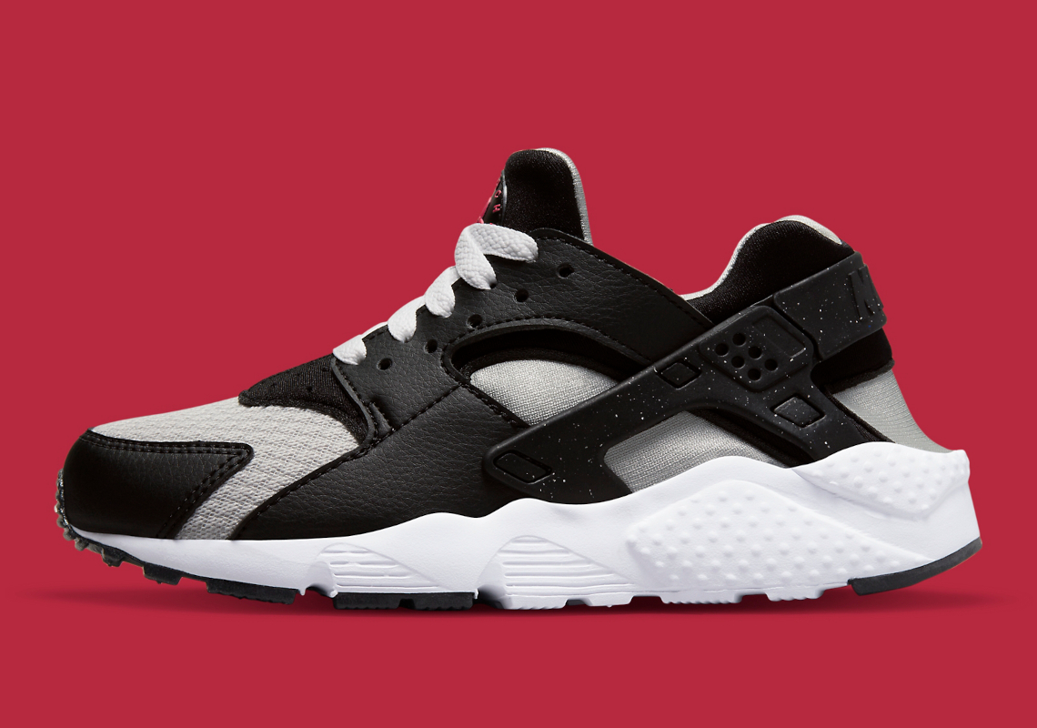 Black white cheap and grey huaraches