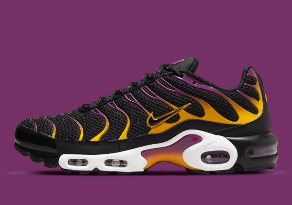 Nike Air Max Plus DX2663-001 Release Info | SneakerNews.com