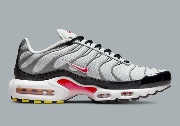 Nike Air Max Plus DM0032-002 Release Info | SneakerNews.com