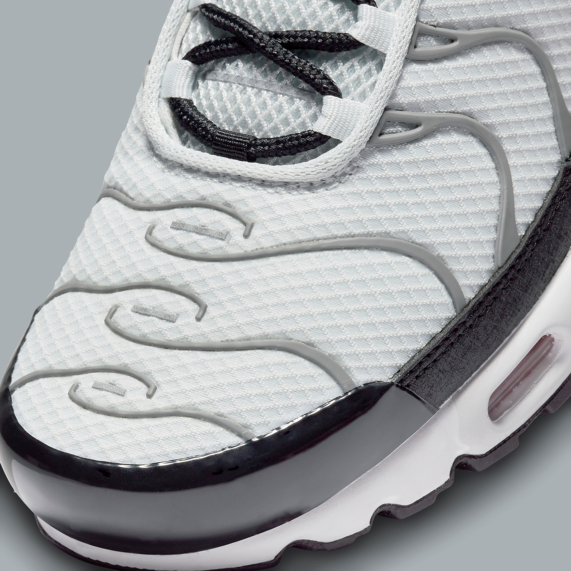 Nike Air Max Plus DM0032-002 Release Info | SneakerNews.com