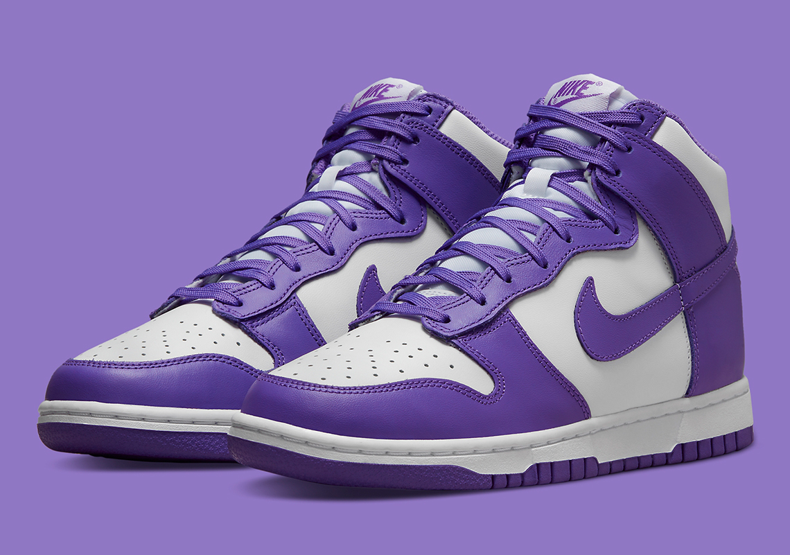 Nike dunk 2025 high purple white