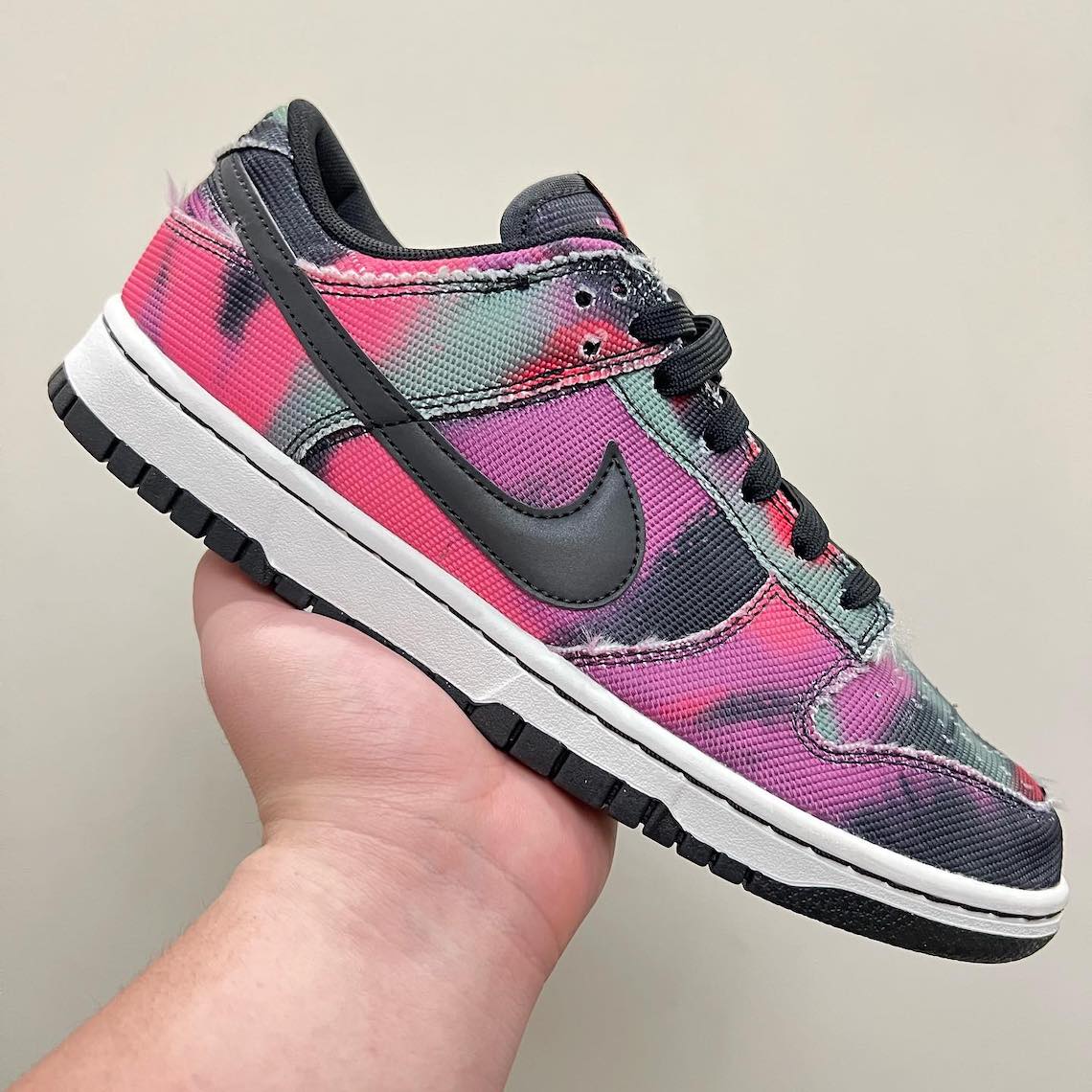 Nike Dunk Low Graffiti Spring 2022 004