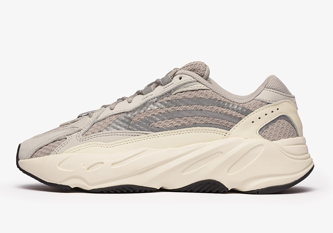 adidas Yeezy Boost 700 v2 Static Release Reminder 6
