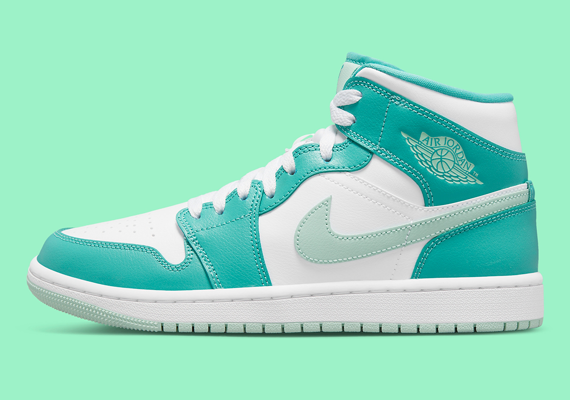 Mint green best sale air jordans