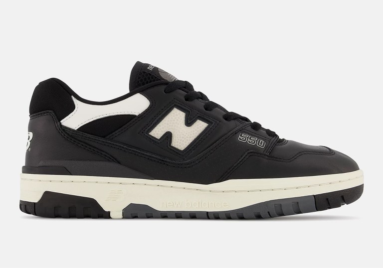 new-balance-550-black-white-  display picture 1
