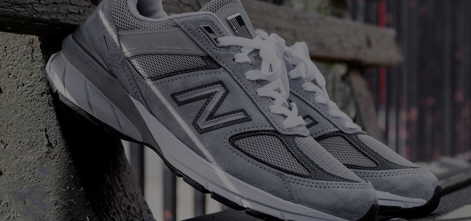 New Balance Shopping Guide March 2022 990v5 Banner
