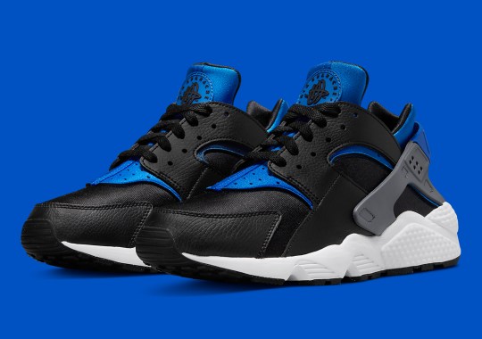 Black And Royal Colors Outfit The Nike Air Huarache