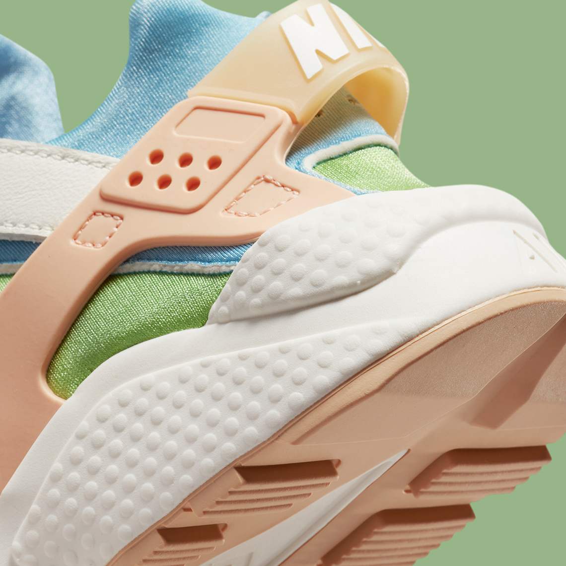 Nike Air Huarache Easter DQ0117-100