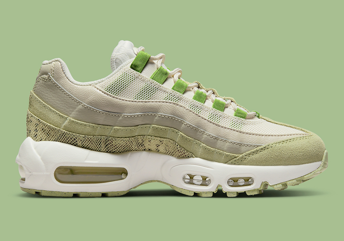 nike air max 95 green snake 2022 release date 6
