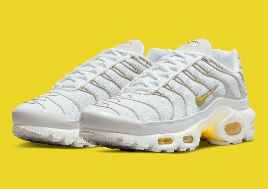 This Nike Air Max Plus Adds Mustard Yellow Accents
