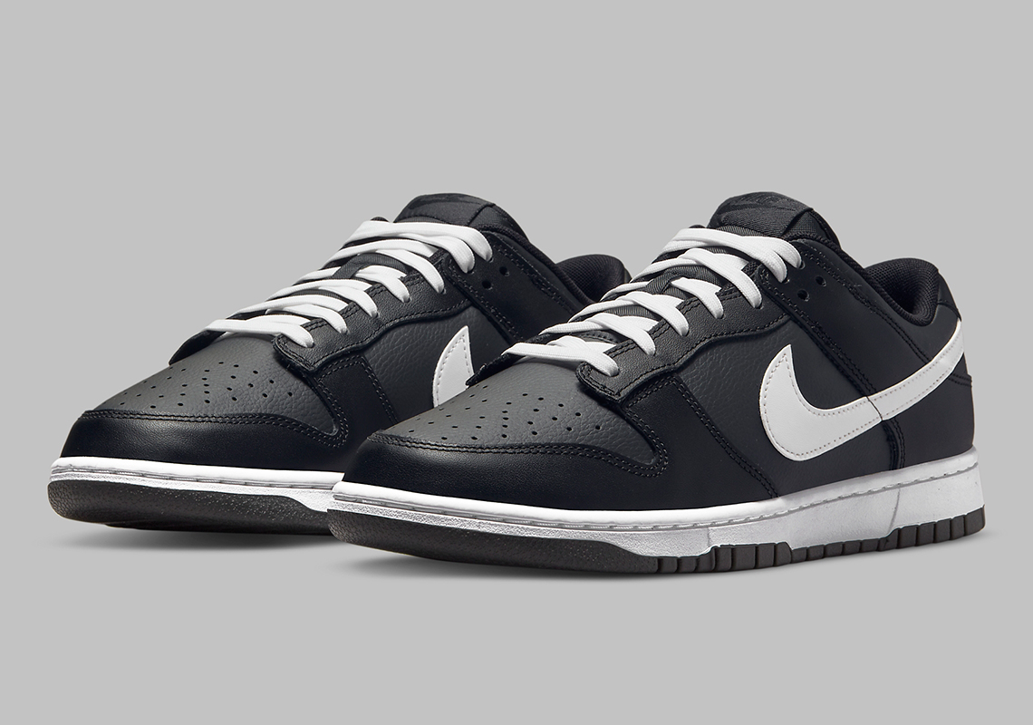 nike dunk low black and white grade school