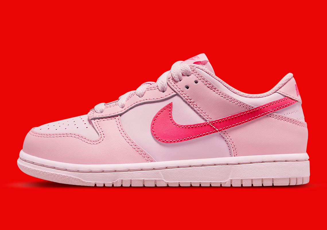 pink red nike dunks