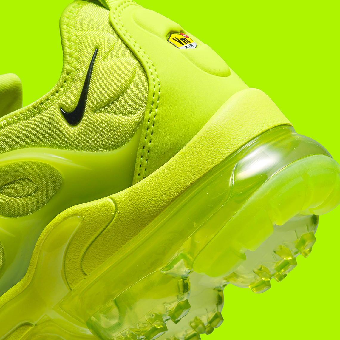 nike vapormax plus volt green