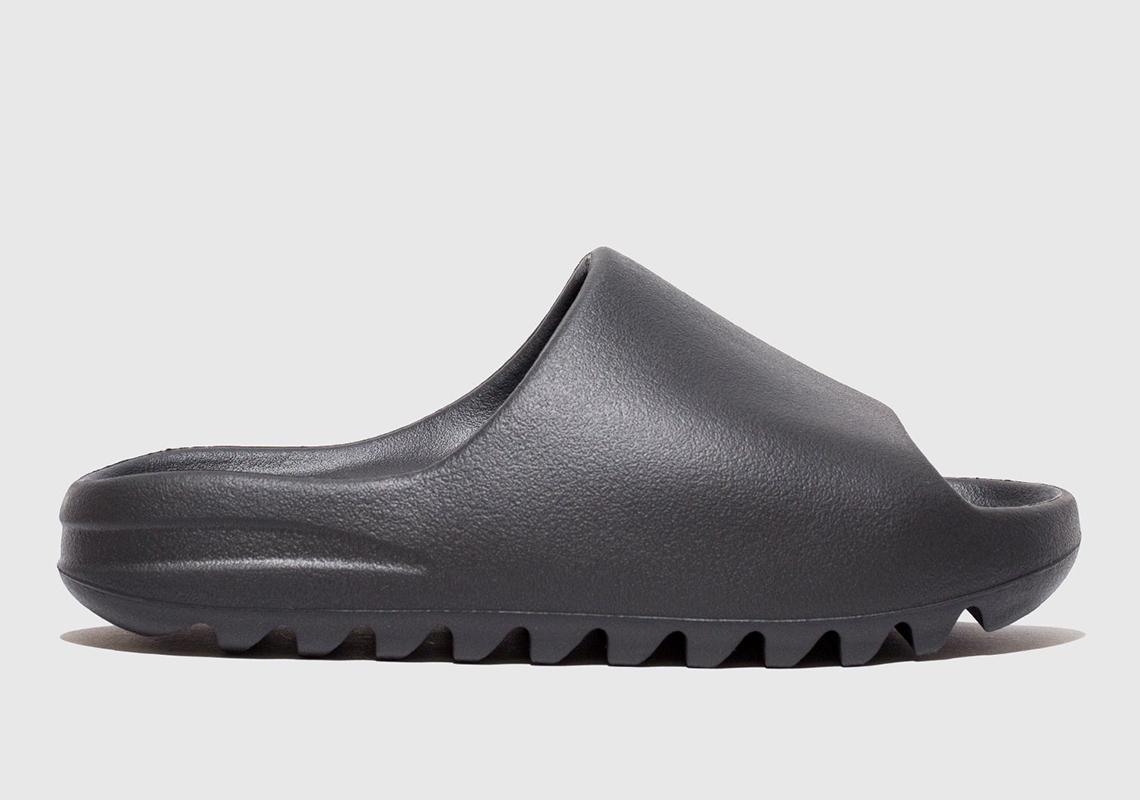 最大92％オフ！ adidas yeezy slide onyx 26.5 avada.infobox.at