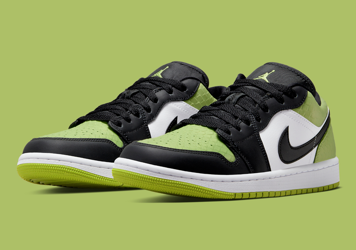 Jordan 1 low green and clearance black