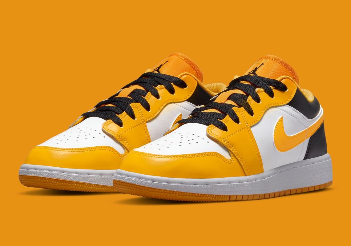 chaos licentie Inademen Air Jordan 1 Low "University Gold/Black" 553558-701 | SneakerNews.com