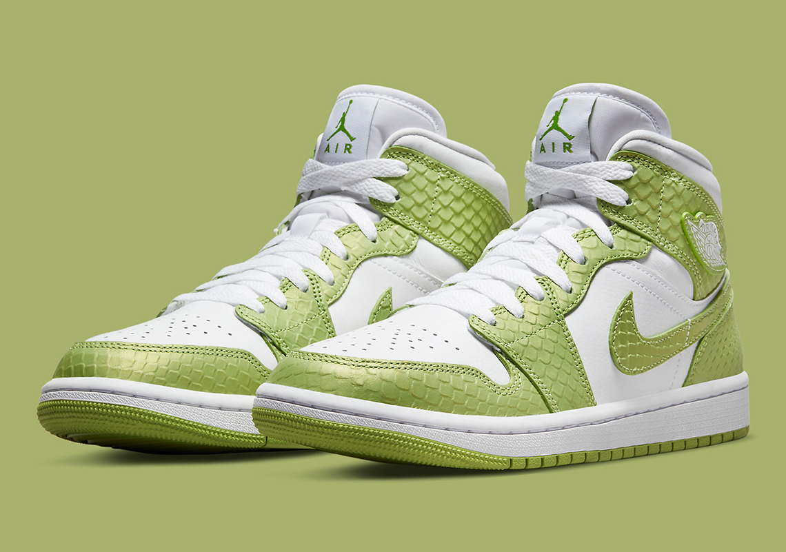 Official Images Of The Air Jordan 1 Mid SE "Green Python"