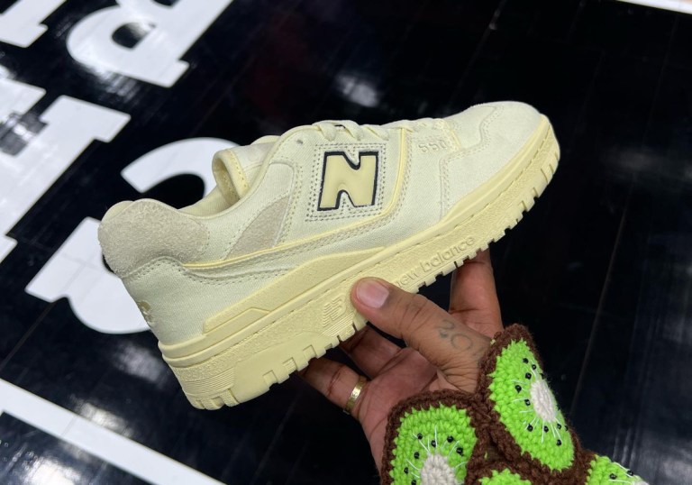 JFG-New-Balance-550-  display picture 2
