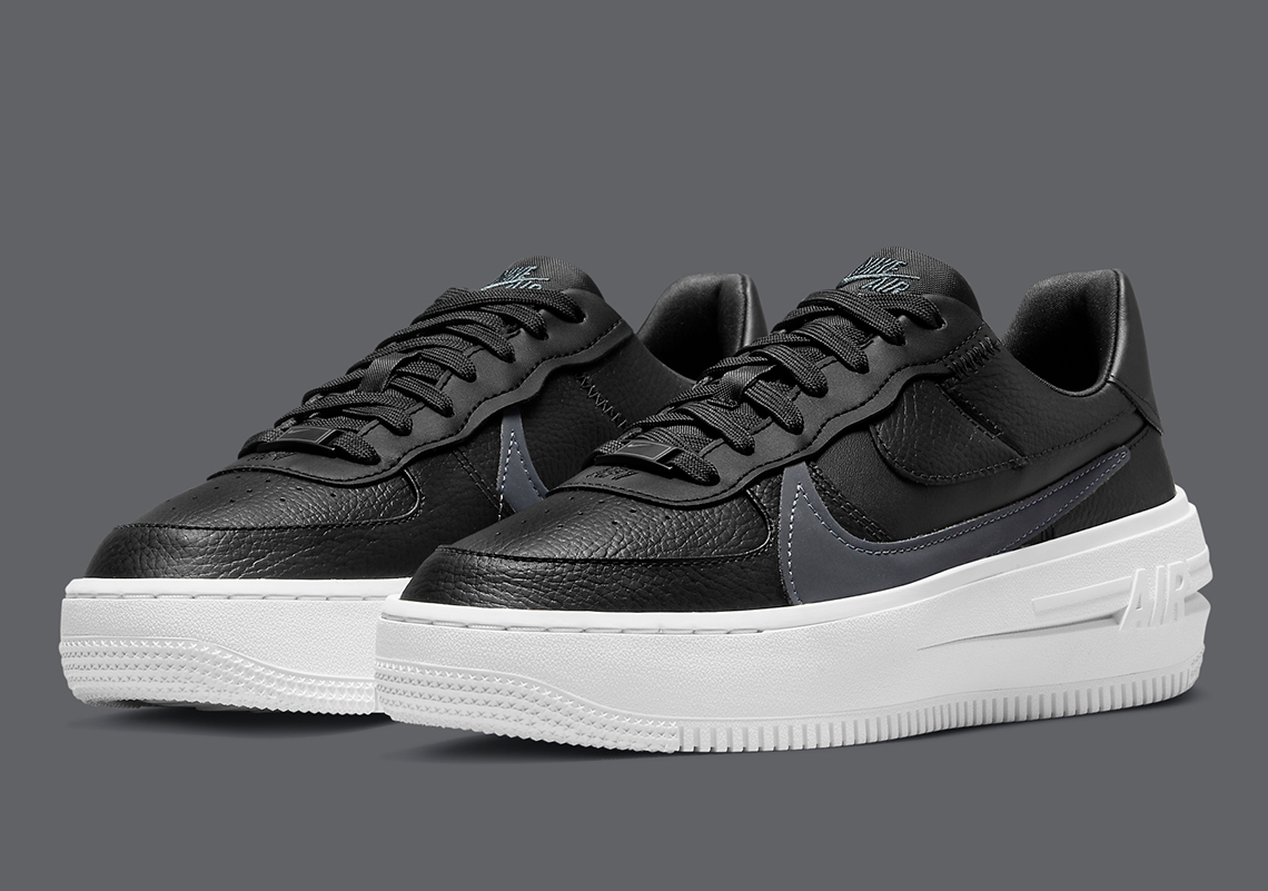 Nike Air Force 1 PLT.AF.ORM trainers in triple white