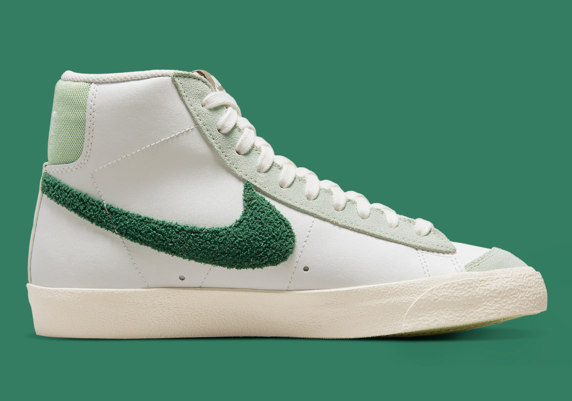 Nike '77 "White/Green" DX8959-100 | SneakerNews.com