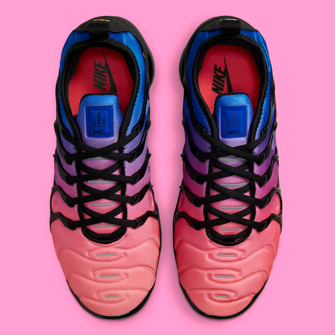 nike vapormax plus women's pink