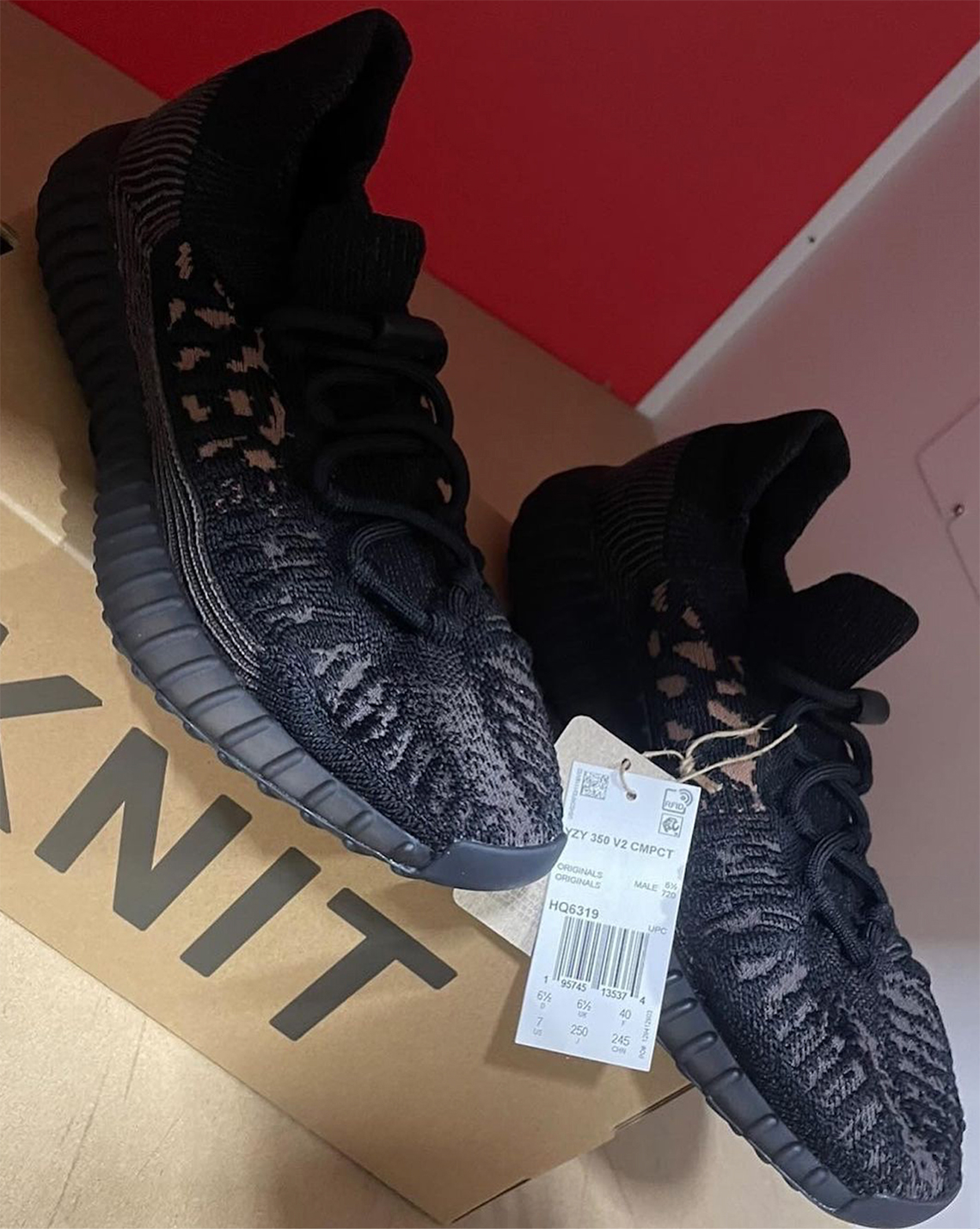 350 V2 CMPCT Slate Carbon. Credit @_joshsternn : r/yeezys