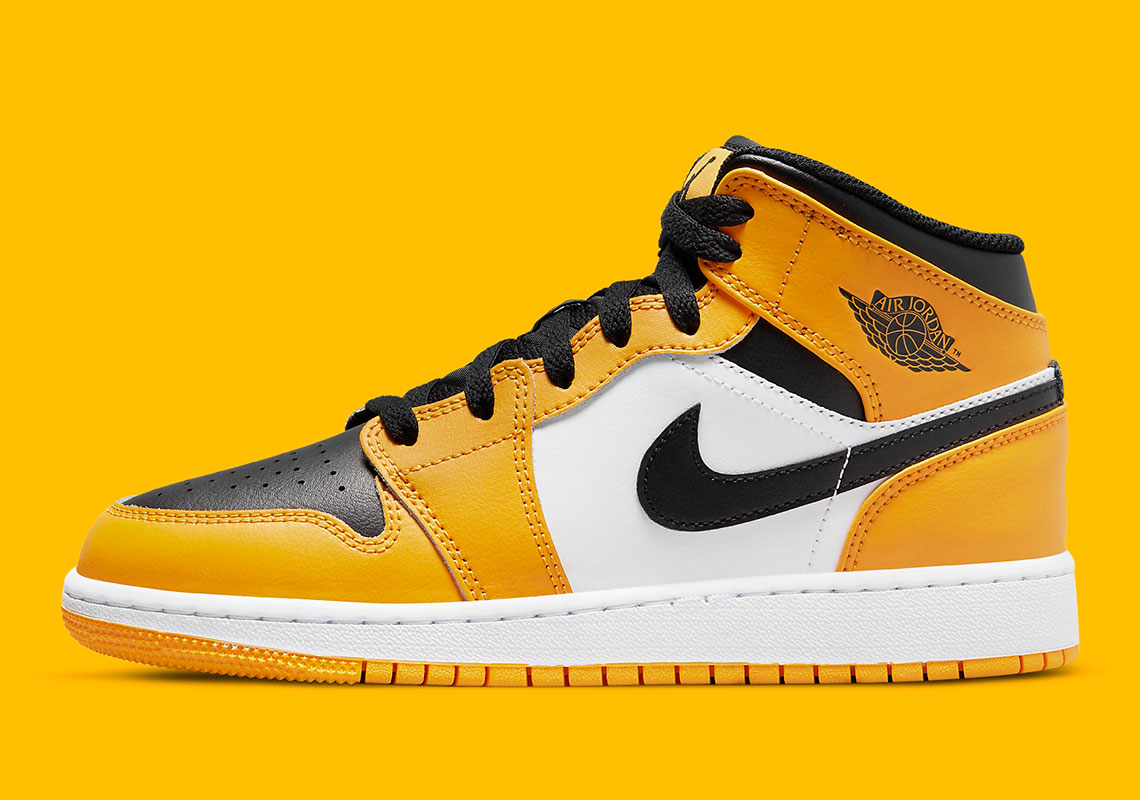 black and yellow and white jordan 1