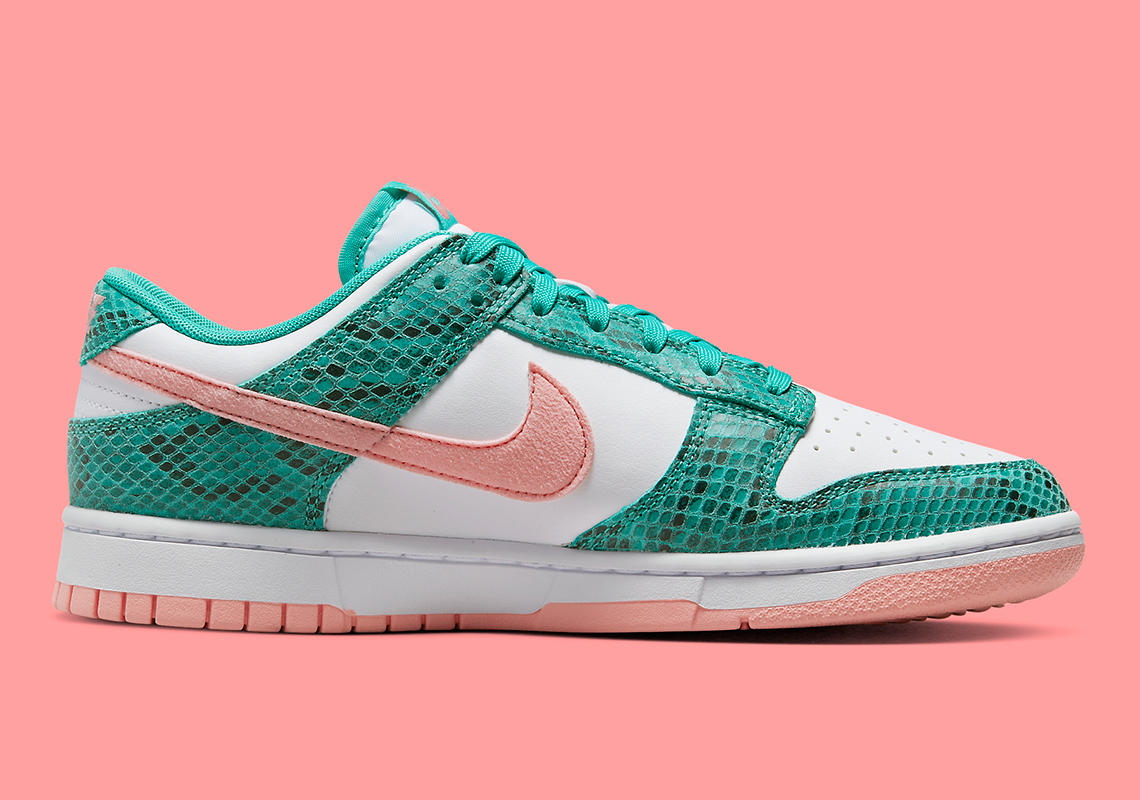 dunk low green and pink