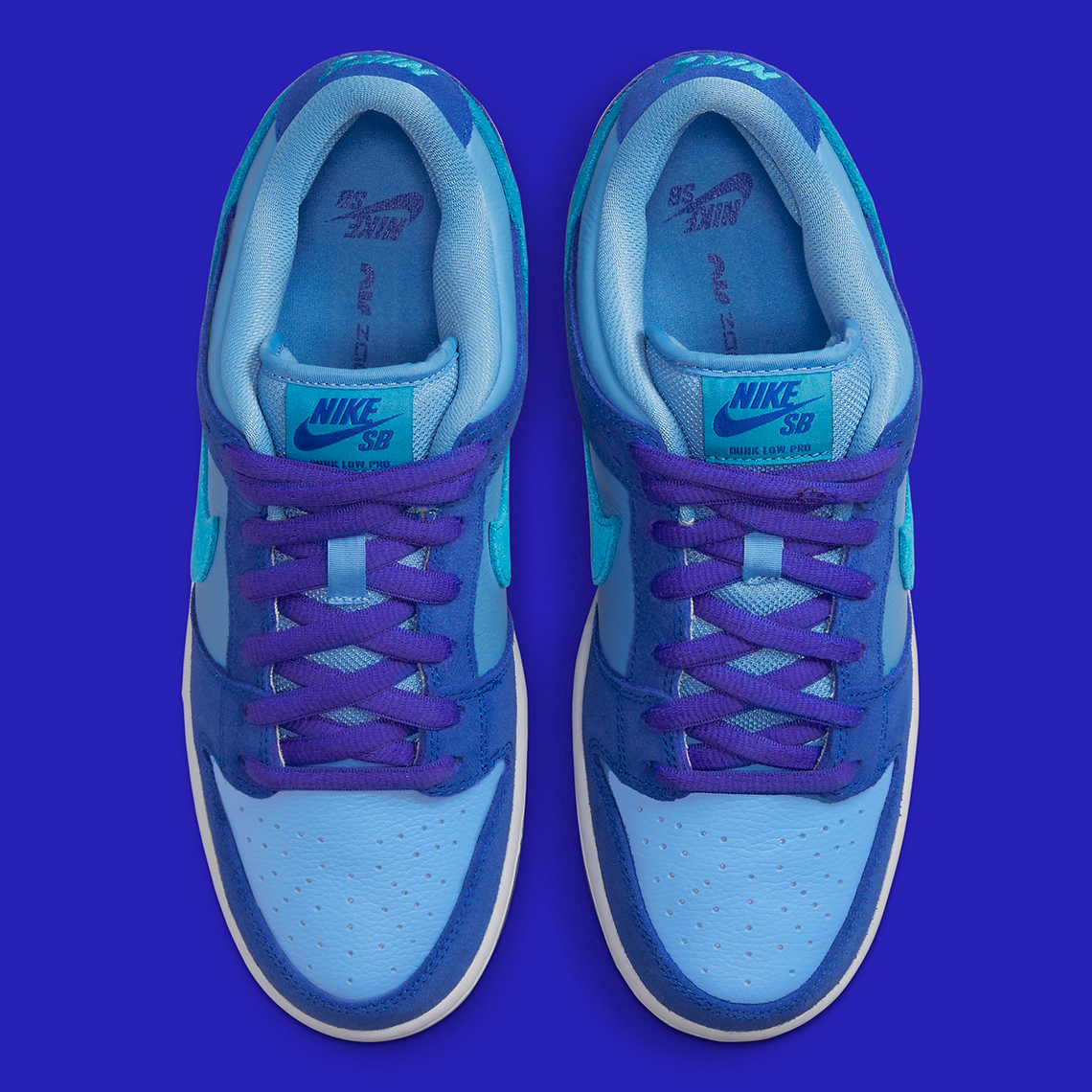 直営店 Nike SB Dunk Low "Blue Raspberry"