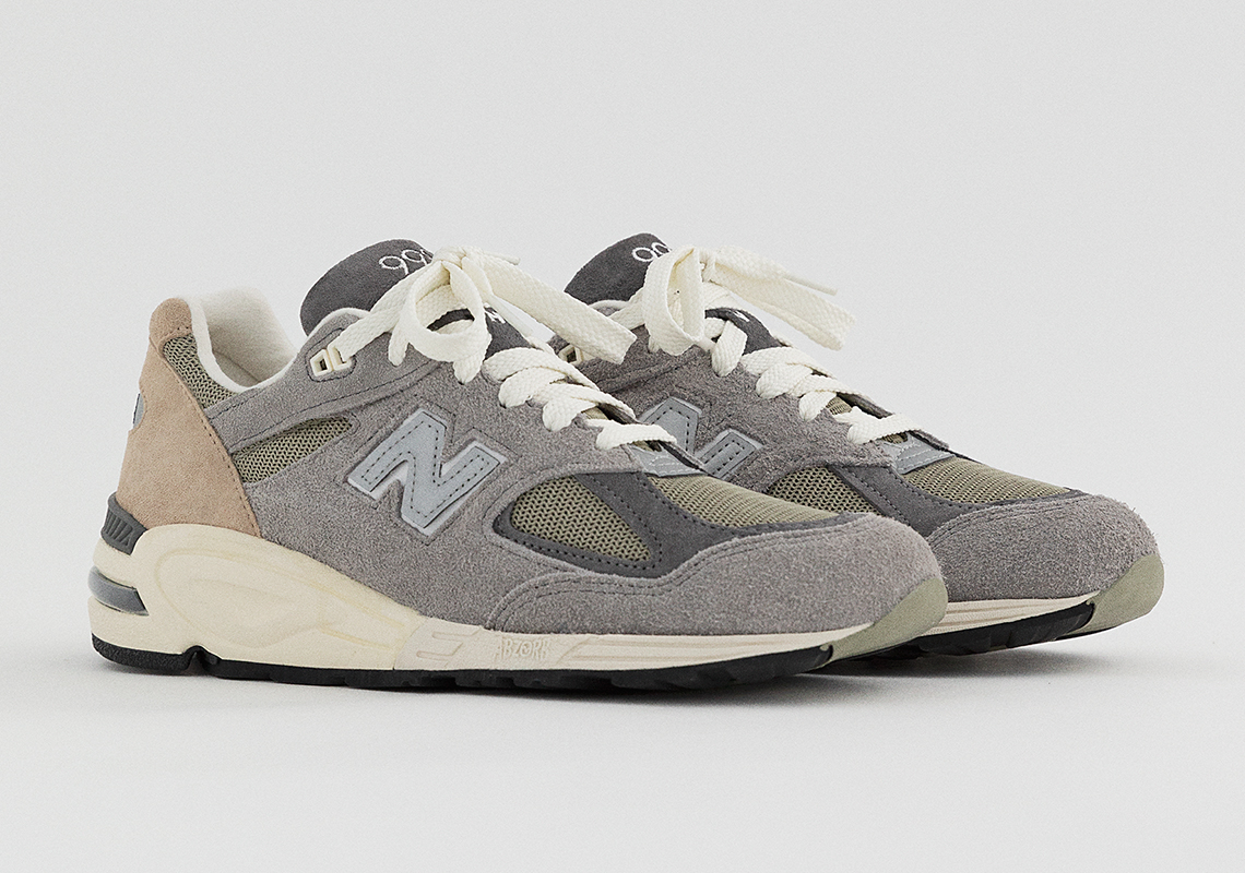 Features New balance 373 V2 Classic Trainers