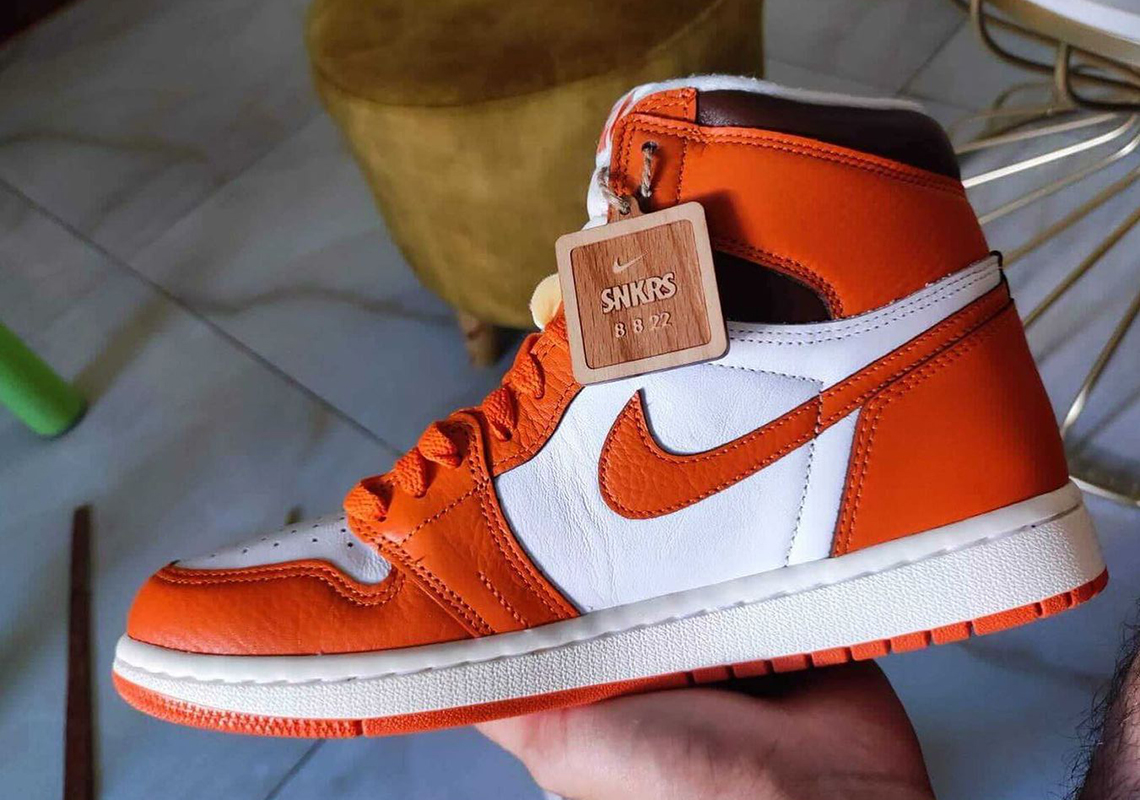 brown and orange jordan 1