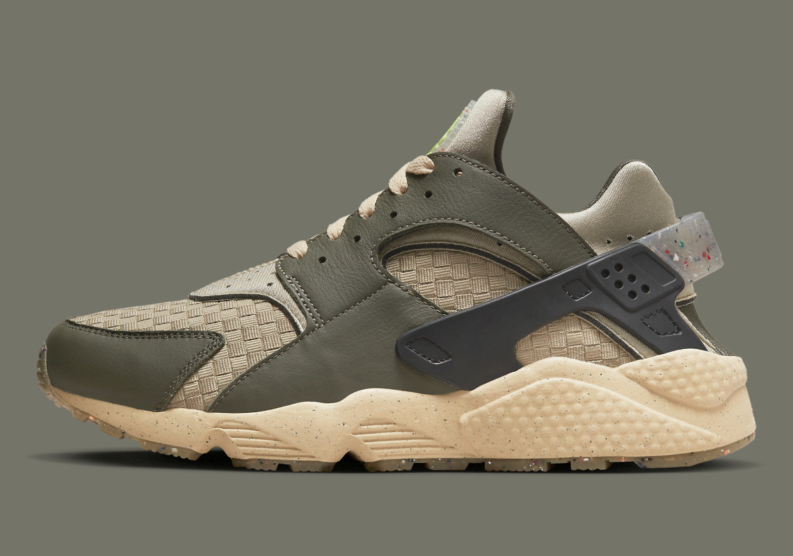 Nike Air Huarache DM0863 300 3